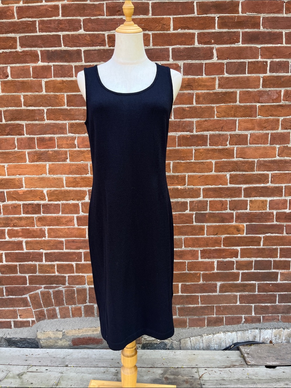 St. John Black Sleeveless Midi Dress
